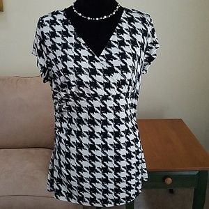 Apt. 9 short sleeve dress top (L)